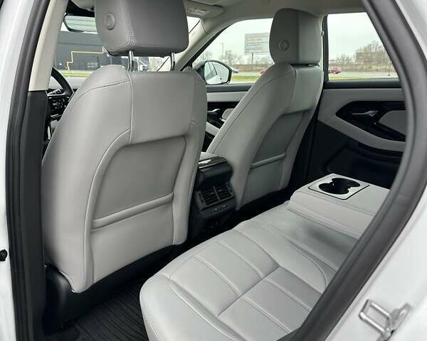 Белый Ленд Ровер Рендж Ровер Эвок, объемом двигателя 2 л и пробегом 7 тыс. км за 59900 $, фото 18 на Automoto.ua