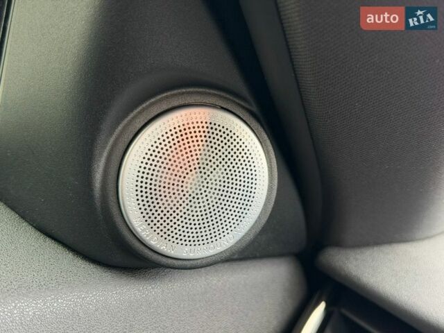 Білий Ленд Ровер Рендж Ровер Евок, об'ємом двигуна 2 л та пробігом 18 тис. км за 53000 $, фото 35 на Automoto.ua