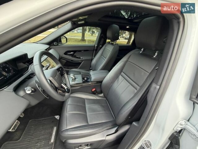 Білий Ленд Ровер Рендж Ровер Евок, об'ємом двигуна 2 л та пробігом 18 тис. км за 53000 $, фото 59 на Automoto.ua