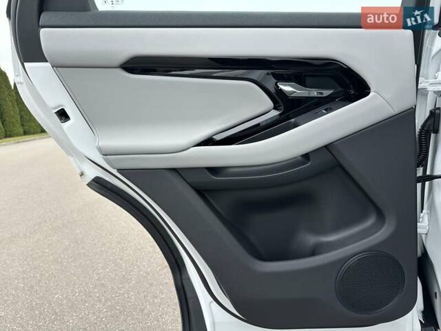 Белый Ленд Ровер Рендж Ровер Эвок, объемом двигателя 2 л и пробегом 7 тыс. км за 59900 $, фото 19 на Automoto.ua