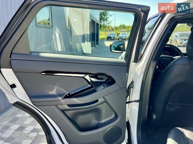 Белый Ленд Ровер Рендж Ровер Эвок, объемом двигателя 2 л и пробегом 13 тыс. км за 56900 $, фото 29 на Automoto.ua