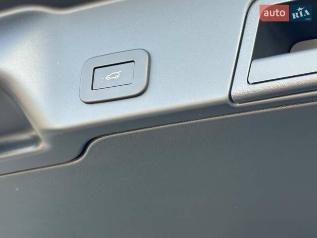 Білий Ленд Ровер Рендж Ровер Евок, об'ємом двигуна 2 л та пробігом 9 тис. км за 59900 $, фото 30 на Automoto.ua