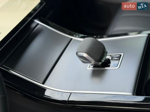 Білий Ленд Ровер Рендж Ровер Евок, об'ємом двигуна 2 л та пробігом 18 тис. км за 53000 $, фото 36 на Automoto.ua