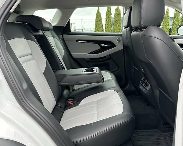 Белый Ленд Ровер Рендж Ровер Эвок, объемом двигателя 2 л и пробегом 10 тыс. км за 62900 $, фото 27 на Automoto.ua