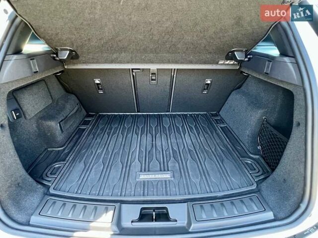 Білий Ленд Ровер Рендж Ровер Евок, об'ємом двигуна 2 л та пробігом 13 тис. км за 55900 $, фото 38 на Automoto.ua