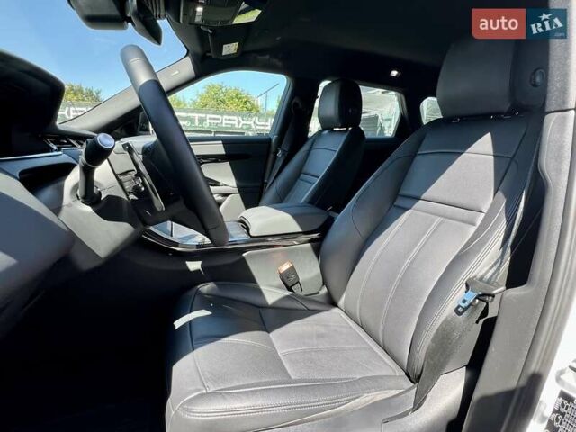 Белый Ленд Ровер Рендж Ровер Эвок, объемом двигателя 2 л и пробегом 13 тыс. км за 56900 $, фото 25 на Automoto.ua