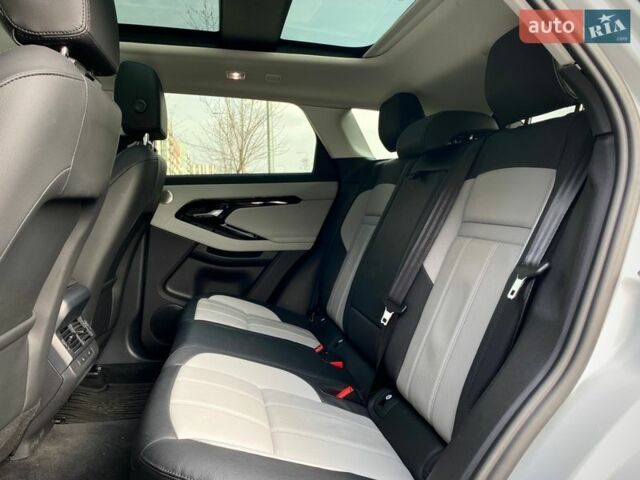 Білий Ленд Ровер Рендж Ровер Евок, об'ємом двигуна 2 л та пробігом 13 тис. км за 54900 $, фото 23 на Automoto.ua