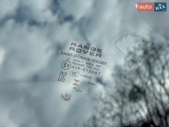 Білий Ленд Ровер Рендж Ровер Евок, об'ємом двигуна 2 л та пробігом 18 тис. км за 53000 $, фото 30 на Automoto.ua