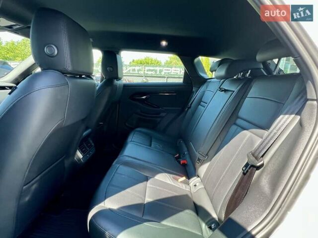 Белый Ленд Ровер Рендж Ровер Эвок, объемом двигателя 2 л и пробегом 13 тыс. км за 56900 $, фото 31 на Automoto.ua