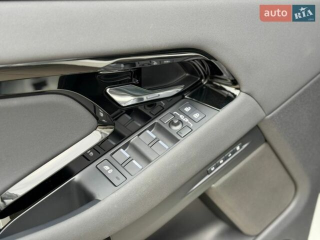 Білий Ленд Ровер Рендж Ровер Евок, об'ємом двигуна 2 л та пробігом 18 тис. км за 53000 $, фото 37 на Automoto.ua