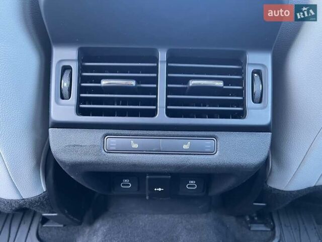 Белый Ленд Ровер Рендж Ровер Эвок, объемом двигателя 2 л и пробегом 12 тыс. км за 58407 $, фото 22 на Automoto.ua