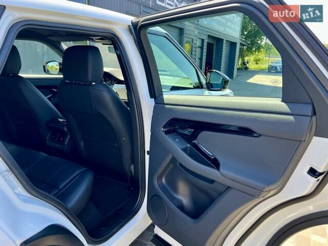 Белый Ленд Ровер Рендж Ровер Эвок, объемом двигателя 2 л и пробегом 13 тыс. км за 56900 $, фото 42 на Automoto.ua