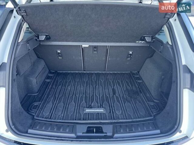 Белый Ленд Ровер Рендж Ровер Эвок, объемом двигателя 2 л и пробегом 12 тыс. км за 58407 $, фото 23 на Automoto.ua