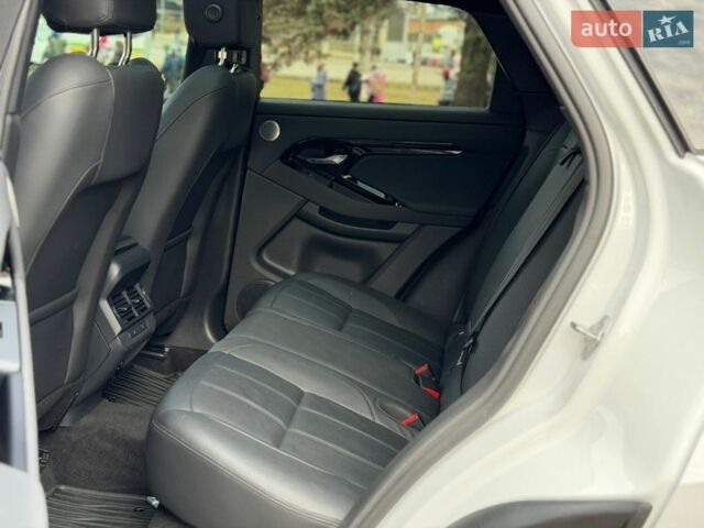 Білий Ленд Ровер Рендж Ровер Евок, об'ємом двигуна 2 л та пробігом 18 тис. км за 53000 $, фото 48 на Automoto.ua