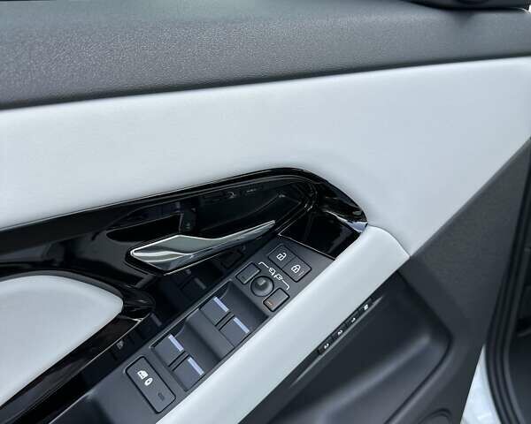 Білий Ленд Ровер Рендж Ровер Евок, об'ємом двигуна 2 л та пробігом 9 тис. км за 59900 $, фото 10 на Automoto.ua