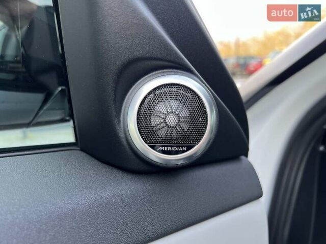 Белый Ленд Ровер Рендж Ровер Эвок, объемом двигателя 2 л и пробегом 5 тыс. км за 56500 $, фото 12 на Automoto.ua