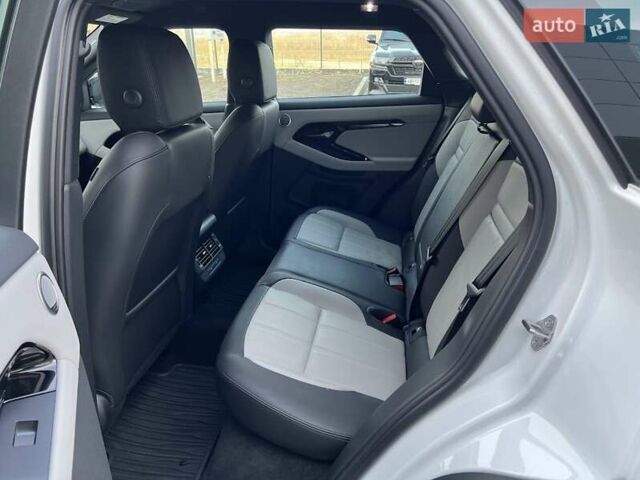 Белый Ленд Ровер Рендж Ровер Эвок, объемом двигателя 2 л и пробегом 5 тыс. км за 56500 $, фото 21 на Automoto.ua