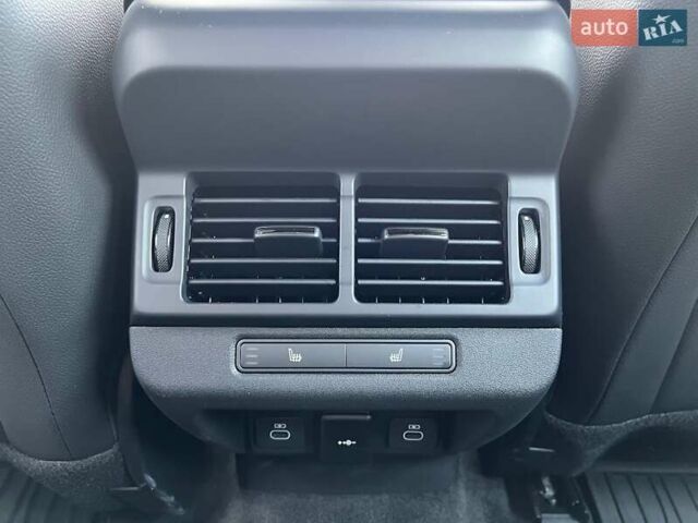 Белый Ленд Ровер Рендж Ровер Эвок, объемом двигателя 2 л и пробегом 5 тыс. км за 56500 $, фото 22 на Automoto.ua