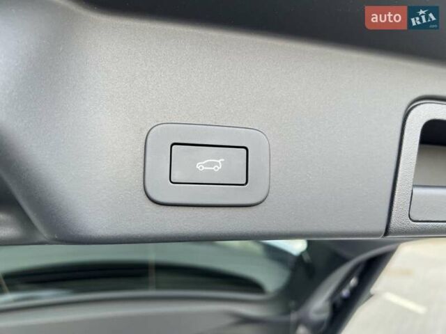 Белый Ленд Ровер Рендж Ровер Эвок, объемом двигателя 2 л и пробегом 5 тыс. км за 56500 $, фото 25 на Automoto.ua