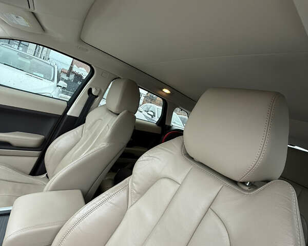 Бежевый Ленд Ровер Рендж Ровер Эвок, объемом двигателя 2 л и пробегом 246 тыс. км за 14500 $, фото 26 на Automoto.ua