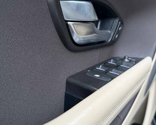 Бежевый Ленд Ровер Рендж Ровер Эвок, объемом двигателя 2.2 л и пробегом 153 тыс. км за 19600 $, фото 8 на Automoto.ua