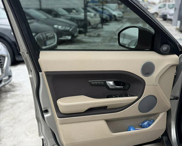 Бежевый Ленд Ровер Рендж Ровер Эвок, объемом двигателя 2 л и пробегом 246 тыс. км за 14500 $, фото 17 на Automoto.ua