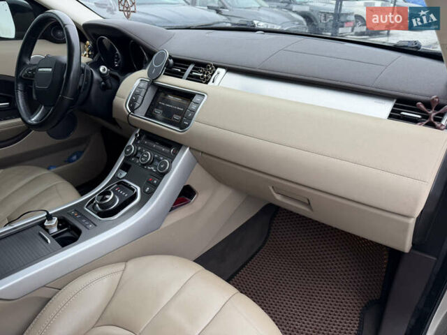 Бежевый Ленд Ровер Рендж Ровер Эвок, объемом двигателя 2 л и пробегом 246 тыс. км за 14500 $, фото 33 на Automoto.ua