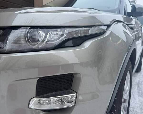 Бежевый Ленд Ровер Рендж Ровер Эвок, объемом двигателя 2.2 л и пробегом 153 тыс. км за 19600 $, фото 4 на Automoto.ua