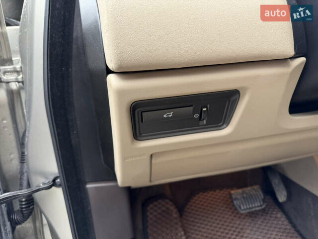 Бежевый Ленд Ровер Рендж Ровер Эвок, объемом двигателя 2 л и пробегом 246 тыс. км за 14500 $, фото 24 на Automoto.ua