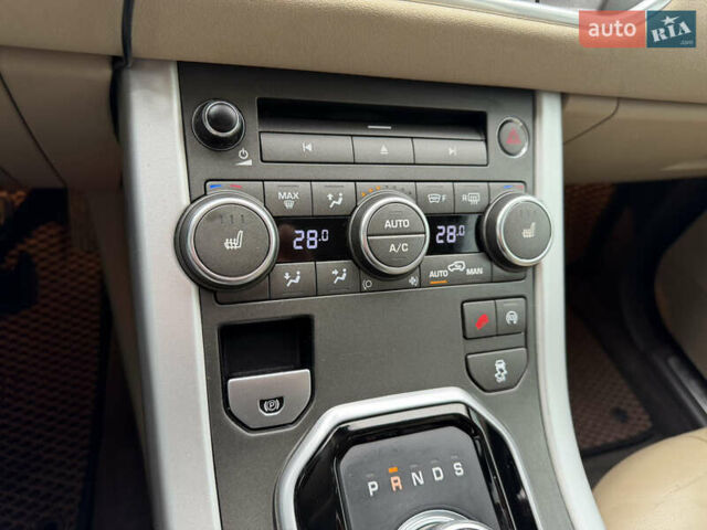 Бежевый Ленд Ровер Рендж Ровер Эвок, объемом двигателя 2 л и пробегом 246 тыс. км за 14500 $, фото 44 на Automoto.ua