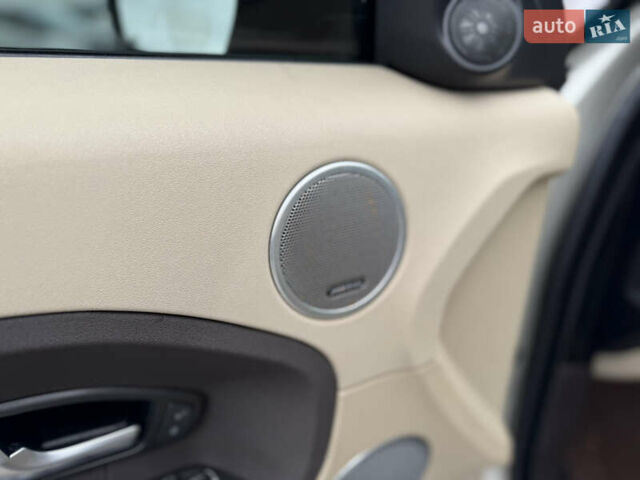 Бежевый Ленд Ровер Рендж Ровер Эвок, объемом двигателя 2 л и пробегом 246 тыс. км за 14500 $, фото 19 на Automoto.ua