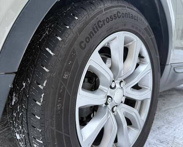 Бежевый Ленд Ровер Рендж Ровер Эвок, объемом двигателя 2.2 л и пробегом 153 тыс. км за 19600 $, фото 10 на Automoto.ua