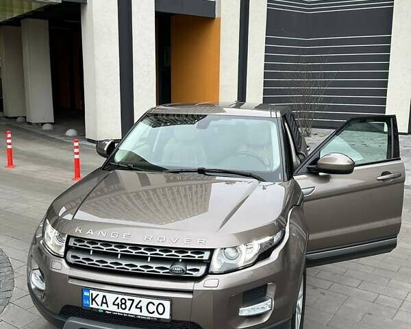 Бежевый Ленд Ровер Рендж Ровер Эвок, объемом двигателя 2.2 л и пробегом 110 тыс. км за 19999 $, фото 1 на Automoto.ua