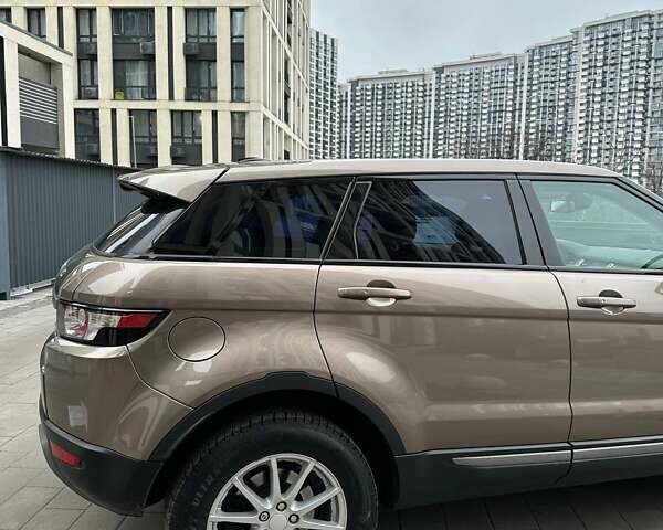 Бежевый Ленд Ровер Рендж Ровер Эвок, объемом двигателя 2.2 л и пробегом 110 тыс. км за 19999 $, фото 5 на Automoto.ua