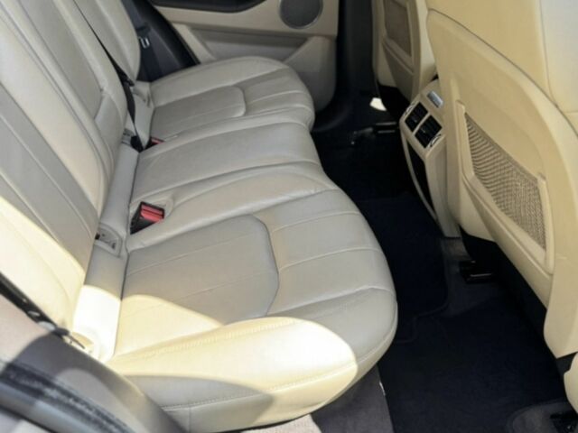 Бежевий Ленд Ровер Рендж Ровер Евок, об'ємом двигуна 2.2 л та пробігом 132 тис. км за 22000 $, фото 6 на Automoto.ua