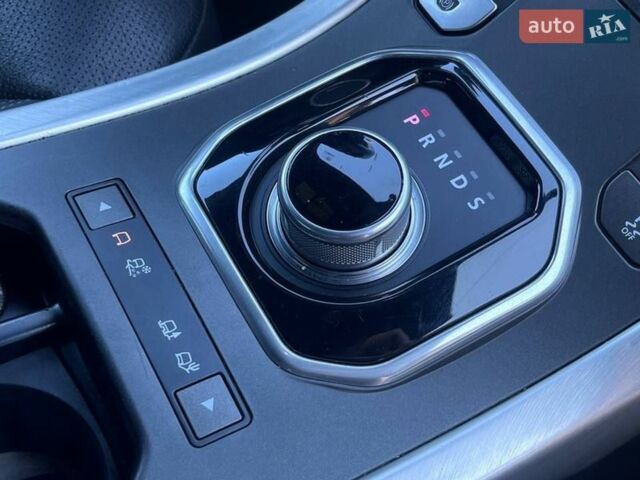 Бежевый Ленд Ровер Рендж Ровер Эвок, объемом двигателя 2 л и пробегом 193 тыс. км за 12900 $, фото 28 на Automoto.ua