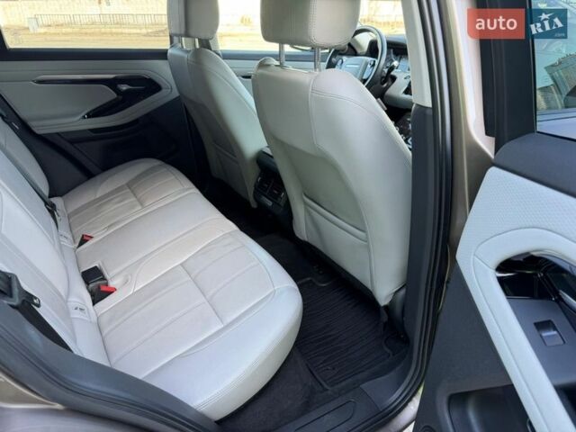 Бежевий Ленд Ровер Рендж Ровер Евок, об'ємом двигуна 2 л та пробігом 108 тис. км за 25900 $, фото 10 на Automoto.ua