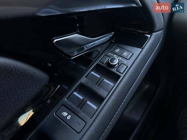 Бежевий Ленд Ровер Рендж Ровер Евок, об'ємом двигуна 2 л та пробігом 107 тис. км за 38990 $, фото 18 на Automoto.ua