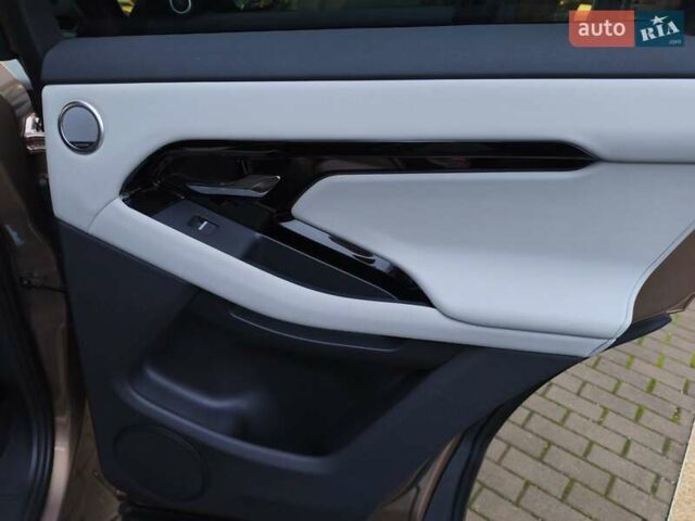 Бежевый Ленд Ровер Рендж Ровер Эвок, объемом двигателя 2 л и пробегом 32 тыс. км за 57034 $, фото 27 на Automoto.ua