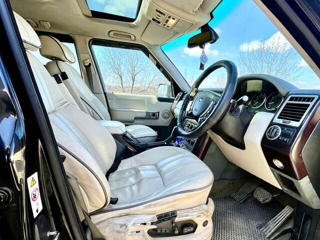 Черный Ленд Ровер Рендж Ровер Эвок, объемом двигателя 3 л и пробегом 300 тыс. км за 3000 $, фото 1 на Automoto.ua