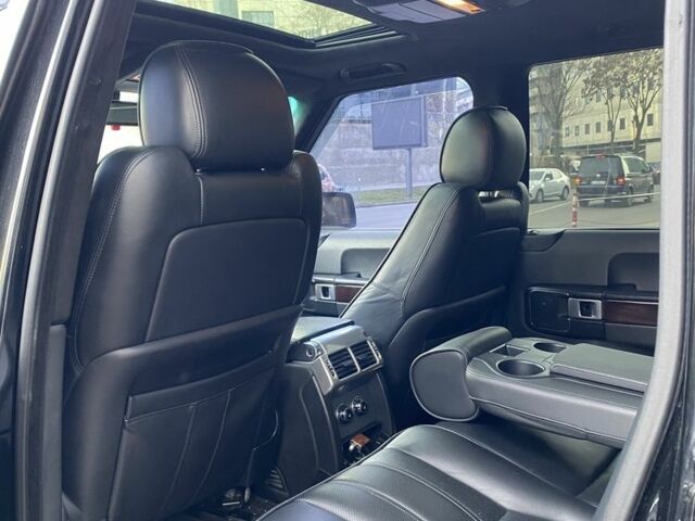 Черный Ленд Ровер Рендж Ровер Эвок, объемом двигателя 4.4 л и пробегом 230 тыс. км за 8200 $, фото 6 на Automoto.ua