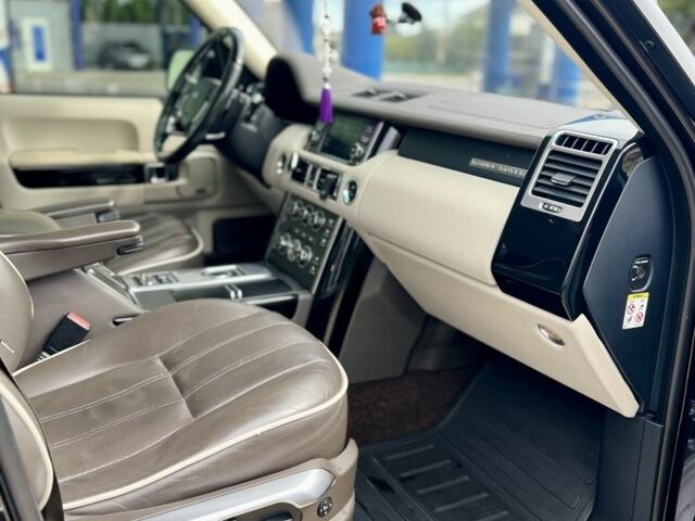 Чорний Ленд Ровер Рендж Ровер Евок, об'ємом двигуна 4.4 л та пробігом 190 тис. км за 28000 $, фото 5 на Automoto.ua