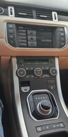 Чорний Ленд Ровер Рендж Ровер Евок, об'ємом двигуна 2.18 л та пробігом 286 тис. км за 17800 $, фото 4 на Automoto.ua