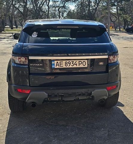 Чорний Ленд Ровер Рендж Ровер Евок, об'ємом двигуна 2 л та пробігом 140 тис. км за 14700 $, фото 9 на Automoto.ua