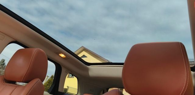 Чорний Ленд Ровер Рендж Ровер Евок, об'ємом двигуна 2.18 л та пробігом 286 тис. км за 17800 $, фото 3 на Automoto.ua