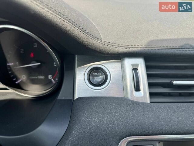 Черный Ленд Ровер Рендж Ровер Эвок, объемом двигателя 2.18 л и пробегом 221 тыс. км за 13990 $, фото 15 на Automoto.ua