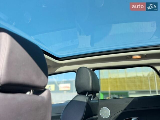 Черный Ленд Ровер Рендж Ровер Эвок, объемом двигателя 2.2 л и пробегом 221 тыс. км за 13900 $, фото 9 на Automoto.ua