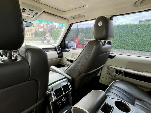 Чорний Ленд Ровер Рендж Ровер Евок, об'ємом двигуна 4.4 л та пробігом 190 тис. км за 28000 $, фото 16 на Automoto.ua