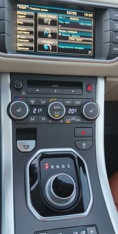 Чорний Ленд Ровер Рендж Ровер Евок, об'ємом двигуна 2.18 л та пробігом 286 тис. км за 17800 $, фото 8 на Automoto.ua