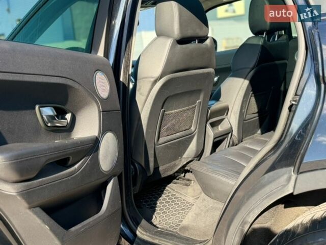 Черный Ленд Ровер Рендж Ровер Эвок, объемом двигателя 2.2 л и пробегом 221 тыс. км за 13900 $, фото 6 на Automoto.ua